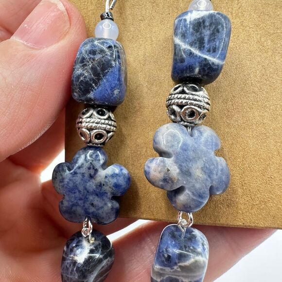 3” dangle earrings with 925 hooks, sodalite, moonstone and silver toned beads! - Picture 11 of 15